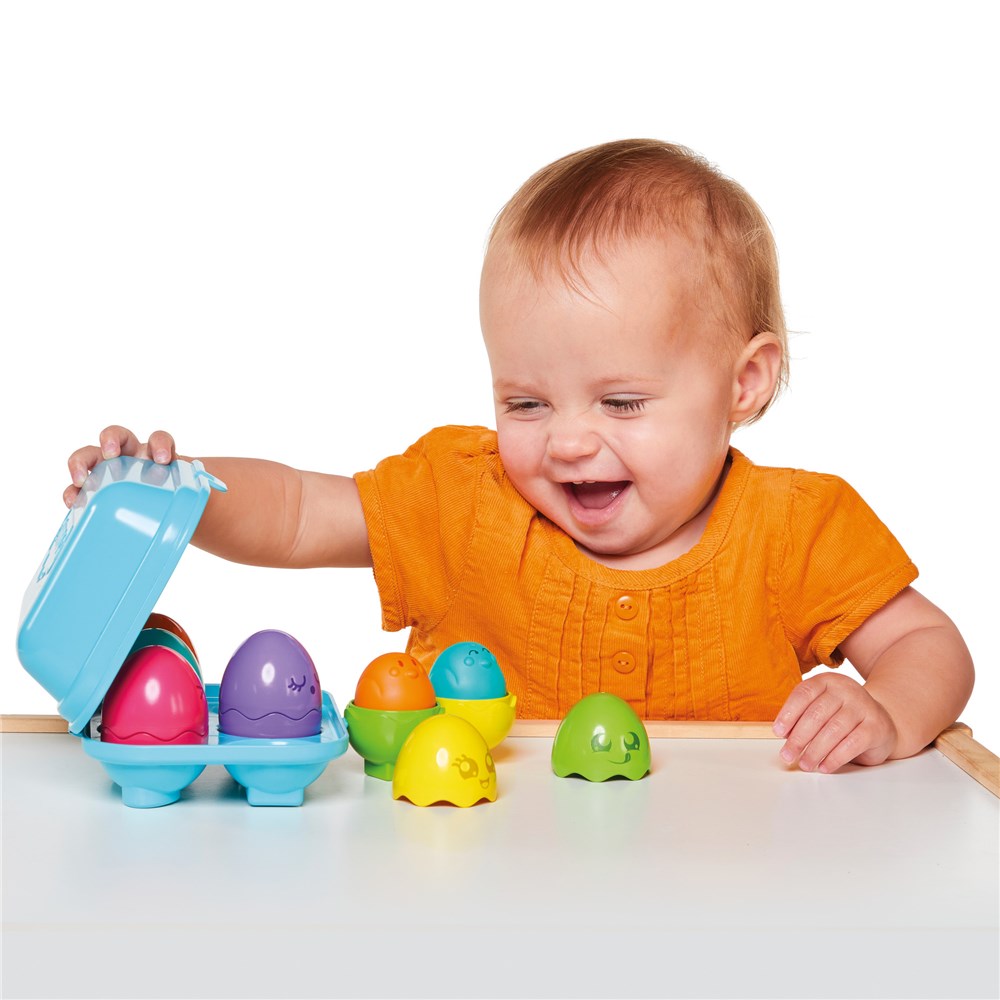 Hide and Squeak Bright Chicks by TOMY